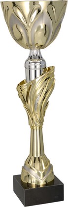 Złoty puchar z przykrywką