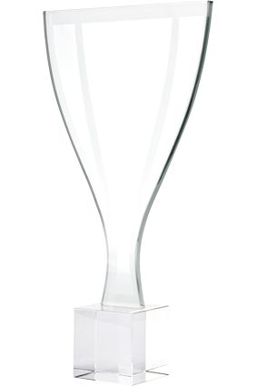 Statuetka kryształowa w kształcie pucharu