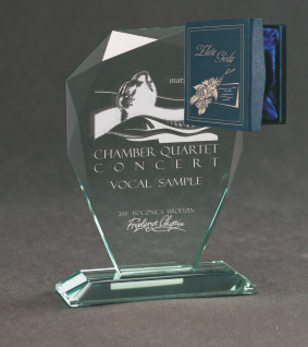 Trofeum szklane grawerowane z etui + grawer na etu