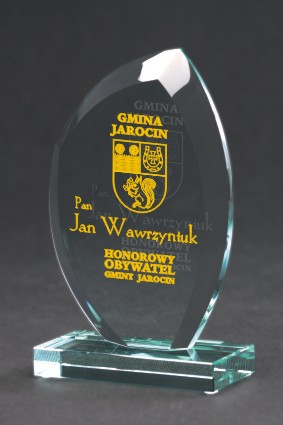 Trofeum szklane grawerowane z etui +wypełnianie fa