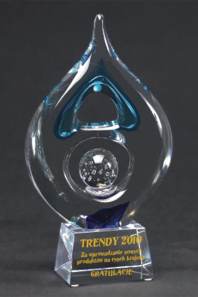 Trofeum szklane z farbowanym grawerem